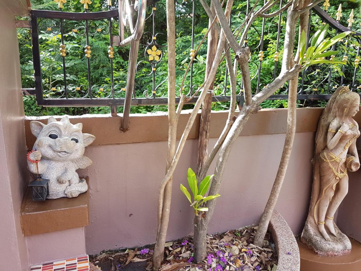 Mai Thai Guest House Khon Kaen Bagian luar foto