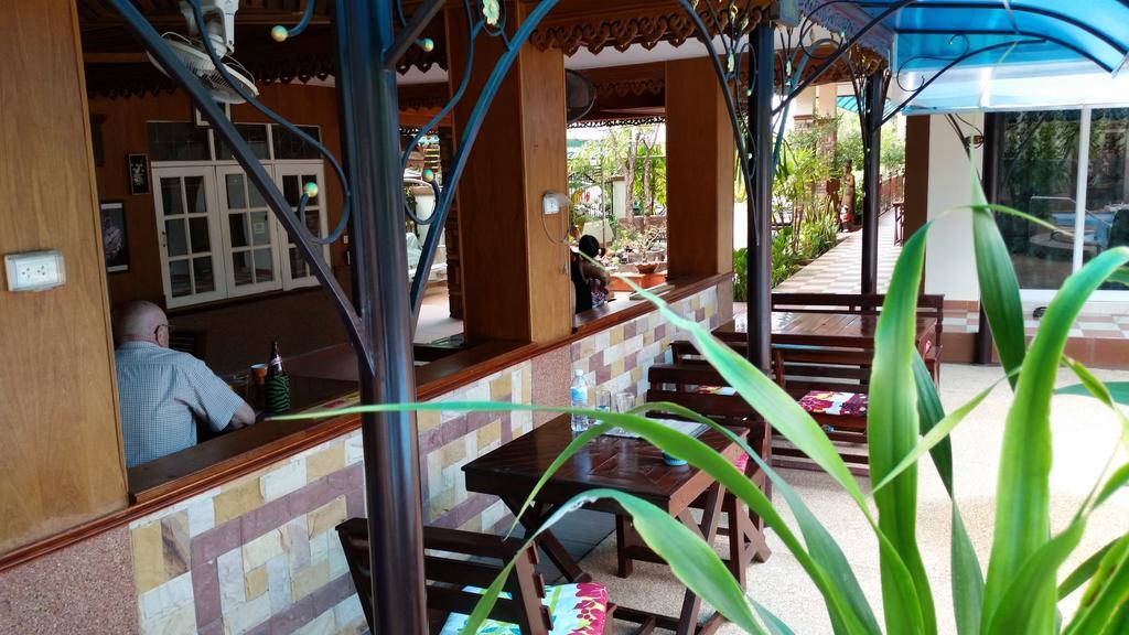 Mai Thai Guest House Khon Kaen Bagian luar foto