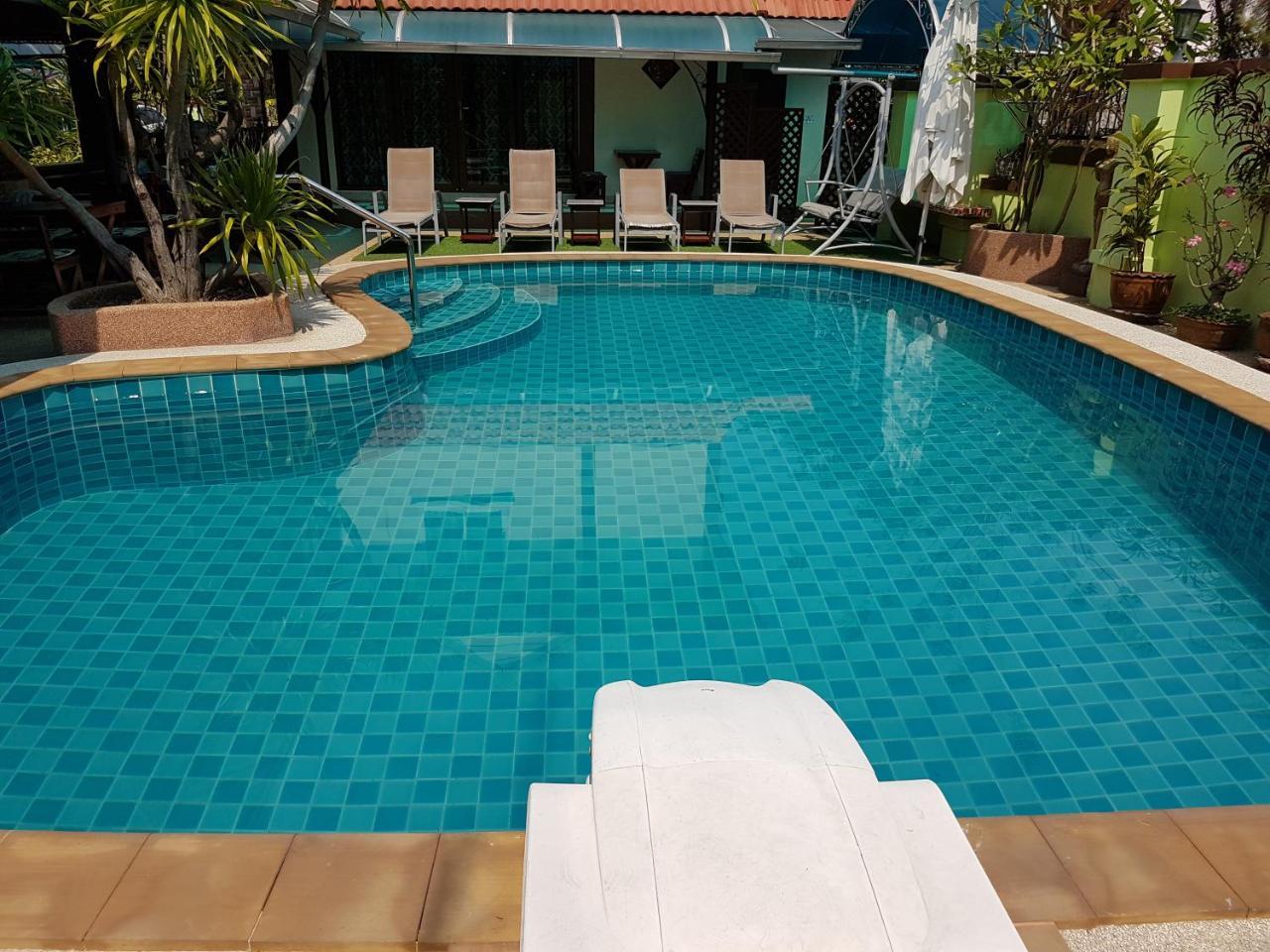 Mai Thai Guest House Khon Kaen Bagian luar foto