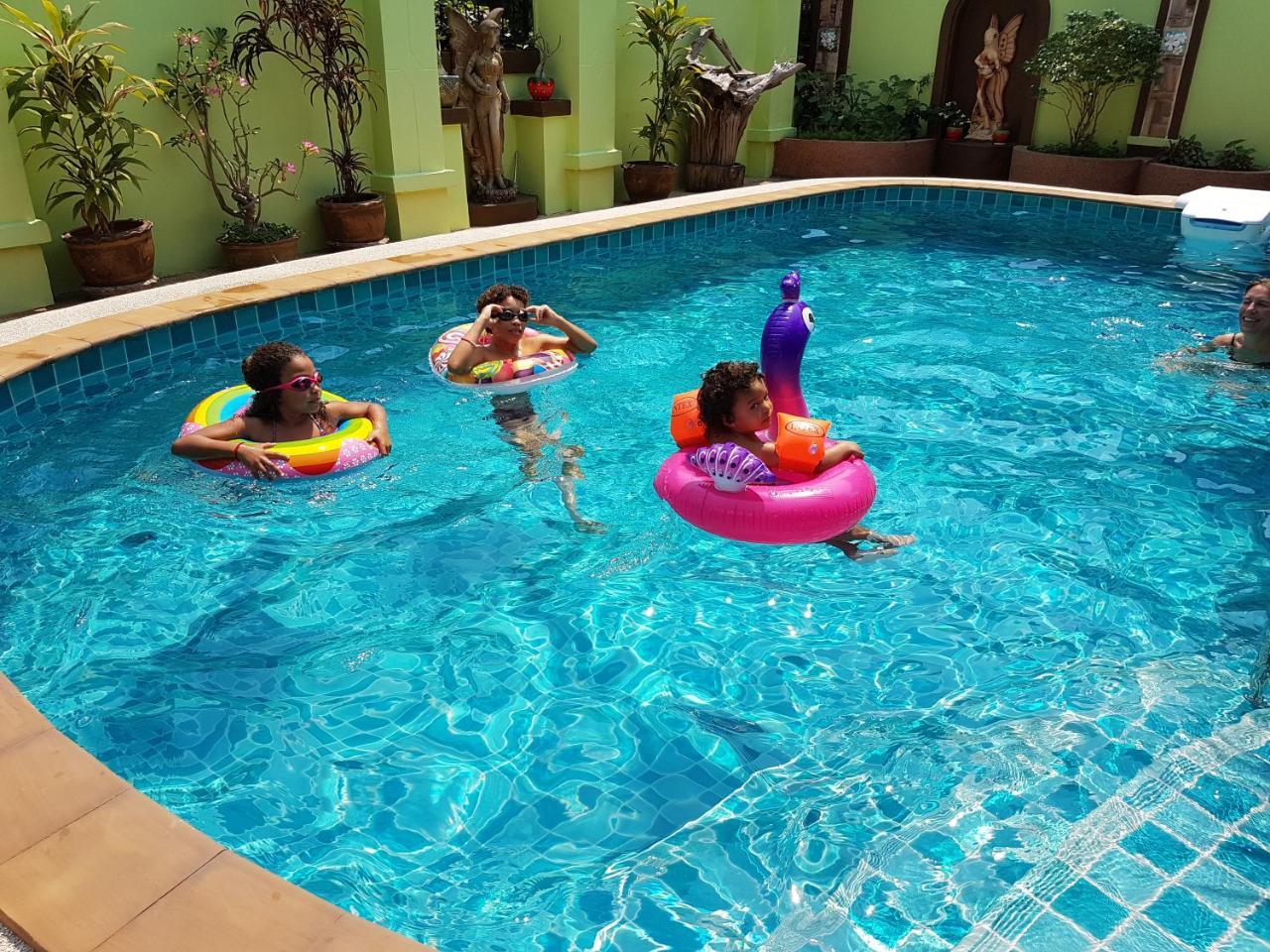 Mai Thai Guest House Khon Kaen Bagian luar foto